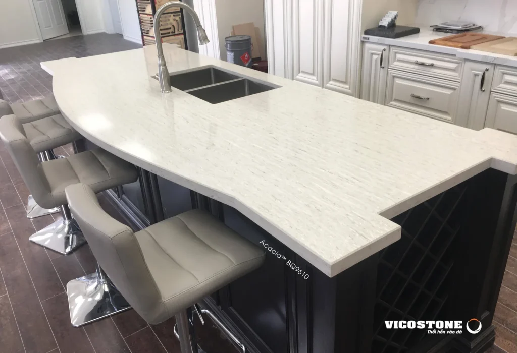 Bề mặt Acacia BQ9610 trong không gian minh họa