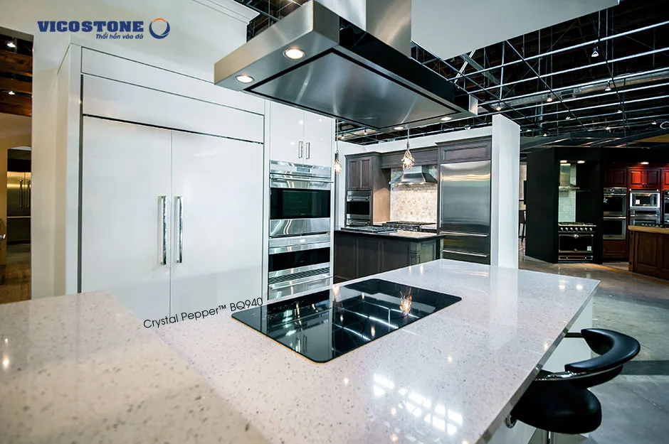 Bề mặt Crystal Pepper BQ940 trong không gian minh họa